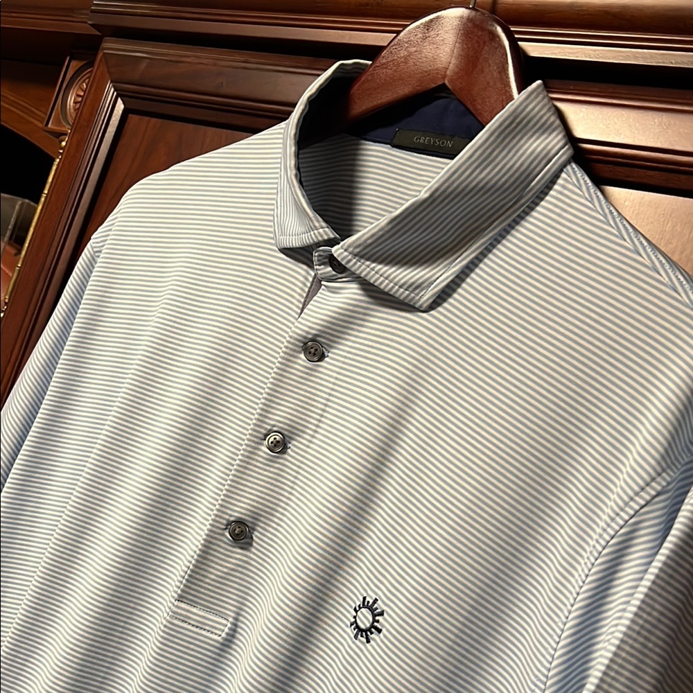 Like New Greyson Light Blue & White Performance Stretch Tennis Golf Polo Shirt! - Picture 2 of 11